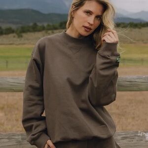 Daily Drills Fleece Vintage Crew - Mocha